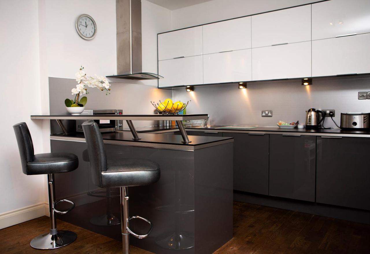 Apt 1, Trafalgar Square 1St Floor By Indigo Flats Лондон Экстерьер фото