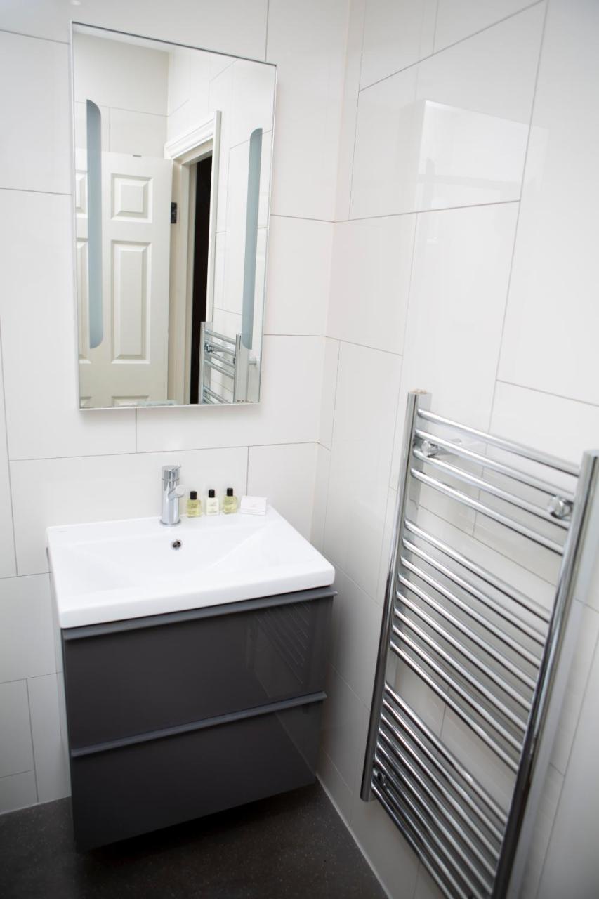 Apt 1, Trafalgar Square 1St Floor By Indigo Flats Лондон Экстерьер фото